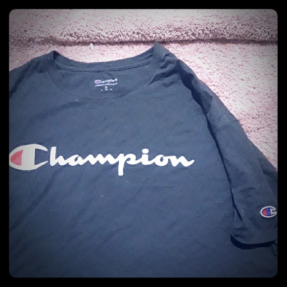 Champion shirt - Picture 1 of 1